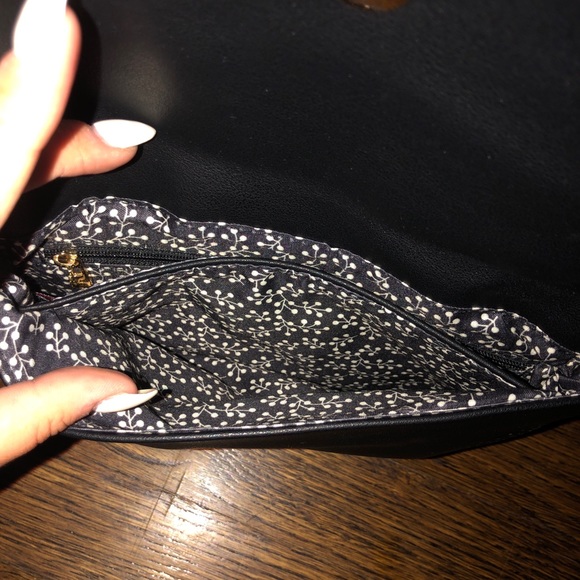 Black crossbody. - Picture 2 of 5